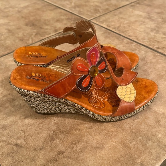 Step into the Spring Wedges - Picture 2 of 3